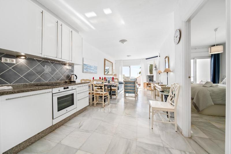 C02 Royal Beach - Apartment - image 16