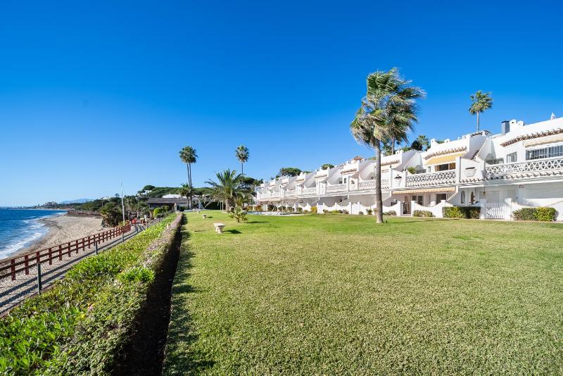 C02 Royal Beach - Apartment - image 11