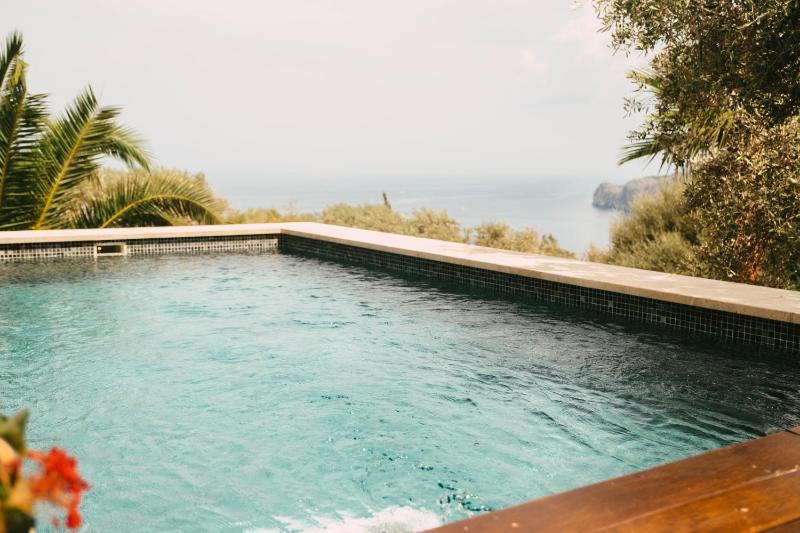 Grand Sea View Suite with Private Pool image 2