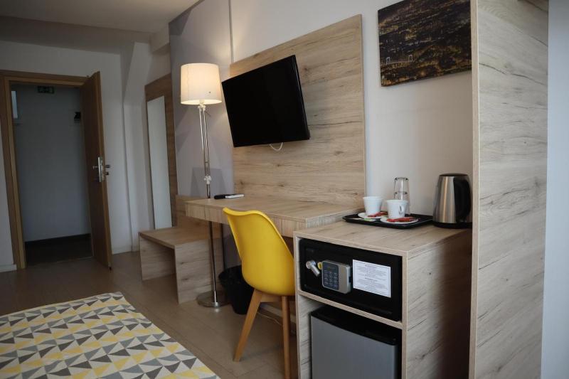 Standard double/twin room image 3