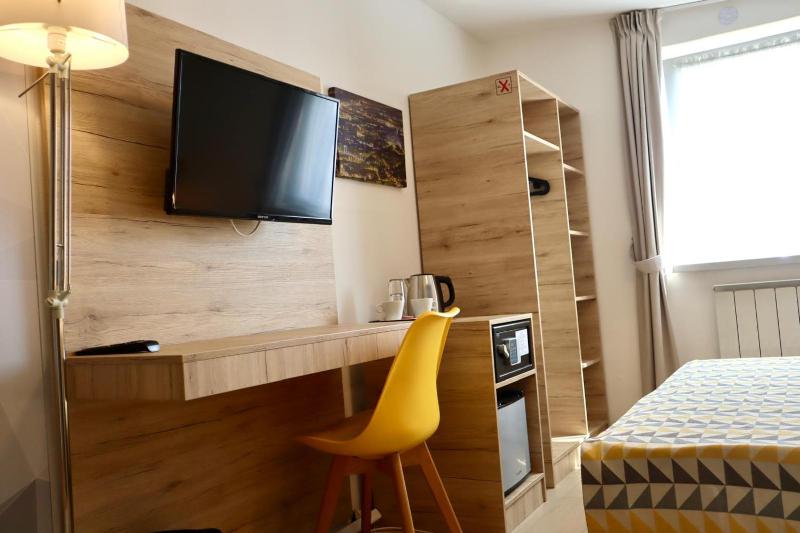 Standard double/twin room image 2