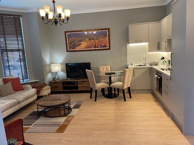 No 10 serviced apartment - Danes 2 Bedroom - image 8