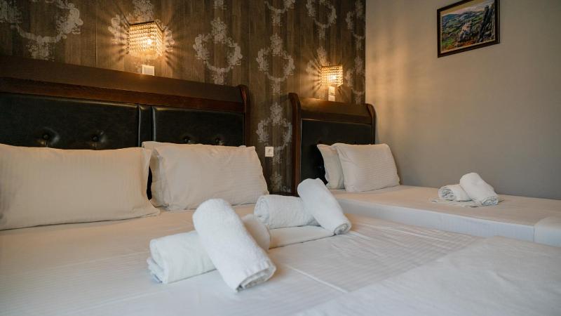 Superior Triple Room with Mountain view image 2