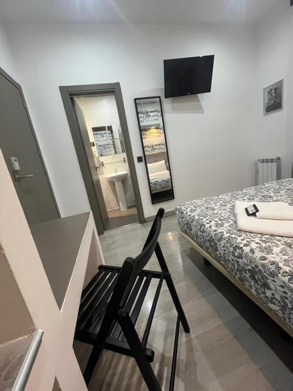 Fuencarral Rooms - image 7