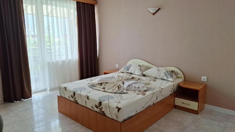 Apartment (2 Adults + 2 Children) image 2
