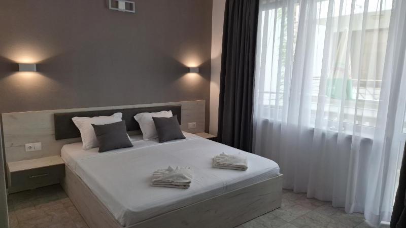 Double Room with Terrace image 1