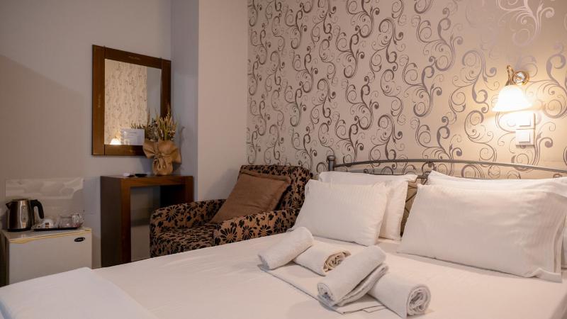 Triple Room with Partial Meteora View image 4