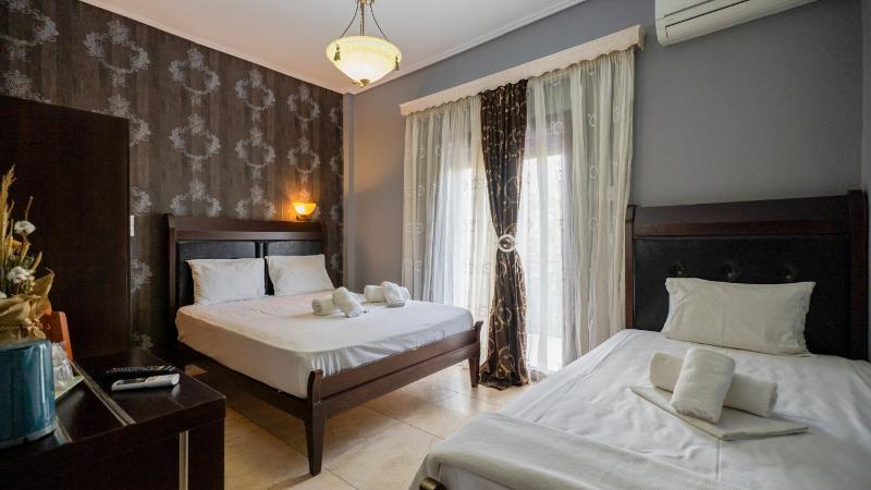Superior Triple Room with Mountain view image 3