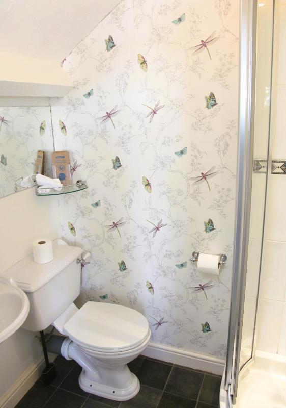 Small Double Room image 3