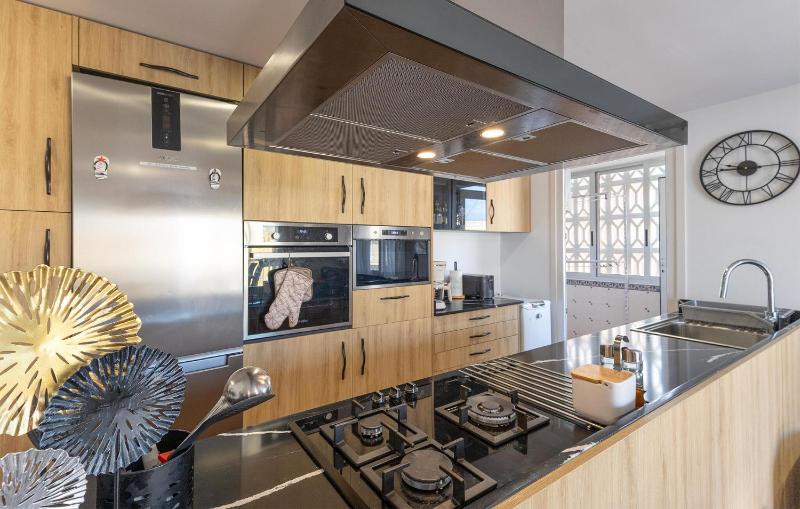 Beautiful Apartment In Santa Pola With Wifi - image 23
