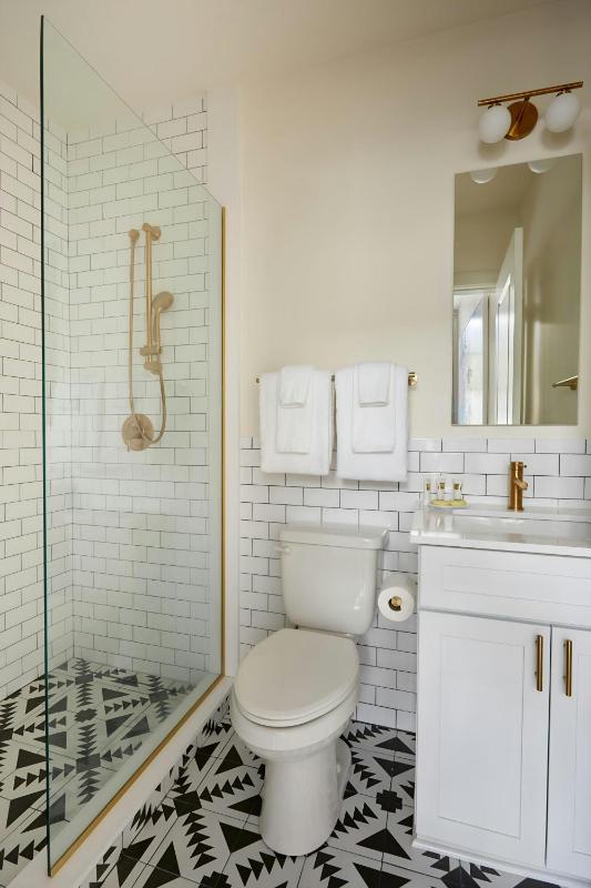 The Louie Hotel New Orleans Belvilla District 6 Formerly Sonder - image 3