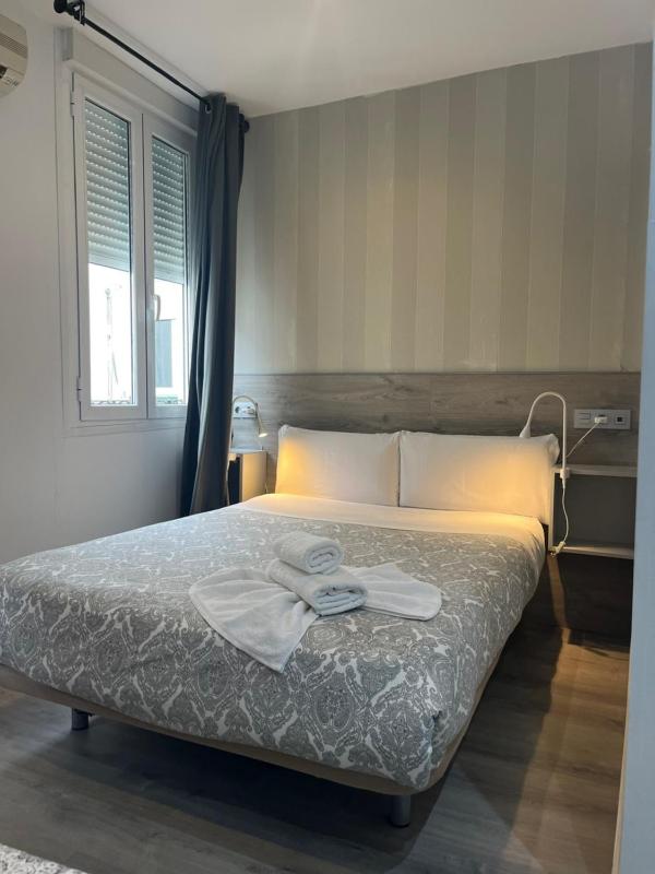 Hostal Abril Madrid - image 7
