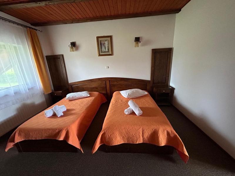 Double or Twin Room image 3