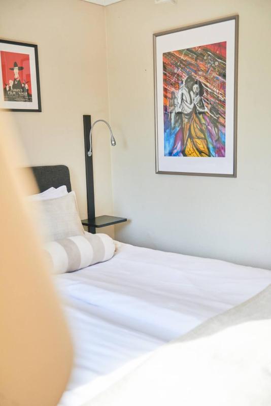 Double Room image 4