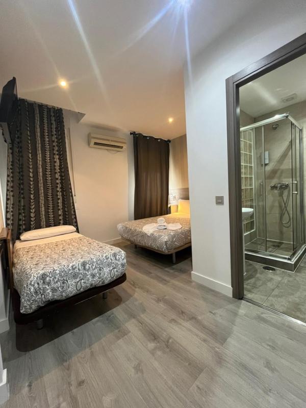 Hostal Abril Madrid - image 16