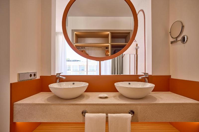 Junior Suite image 3
