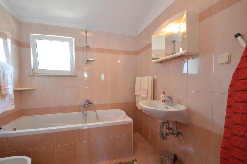 House Orhideja - image 11