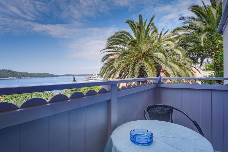 Apartment with Sea View image 2