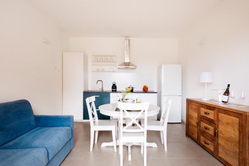 One-Bedroom Apartment image 1