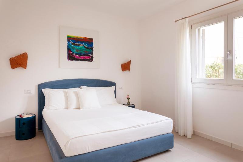 One-Bedroom Apartment image 3