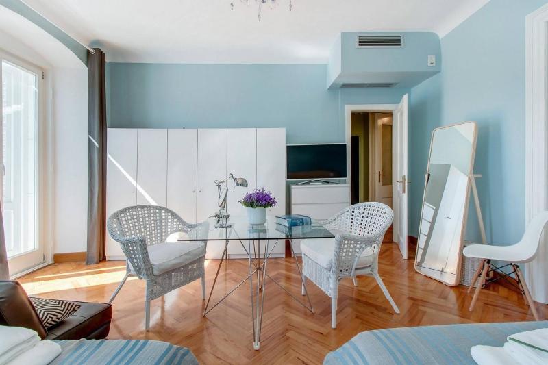 Sea view apartment Vindobona 2 modern stay with parking in Mali Lošinj Center - image 32