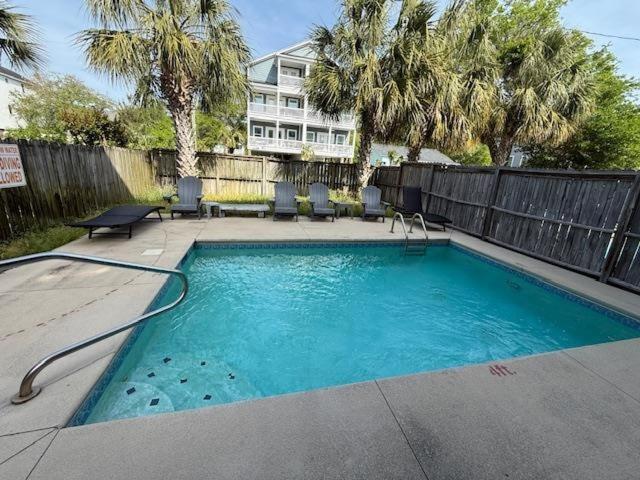 Five-Bedroom House image 4