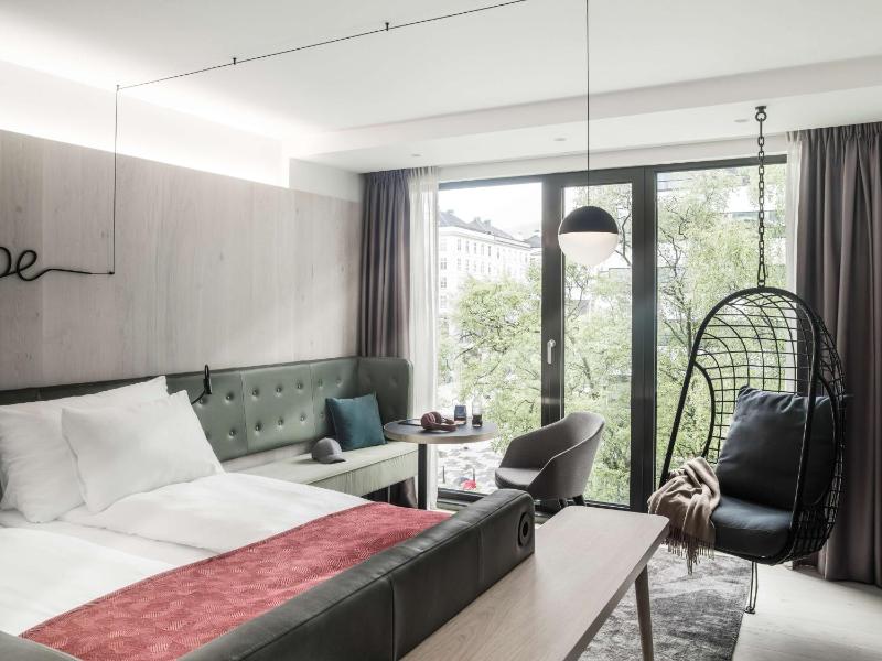 Superior Double Room image 3