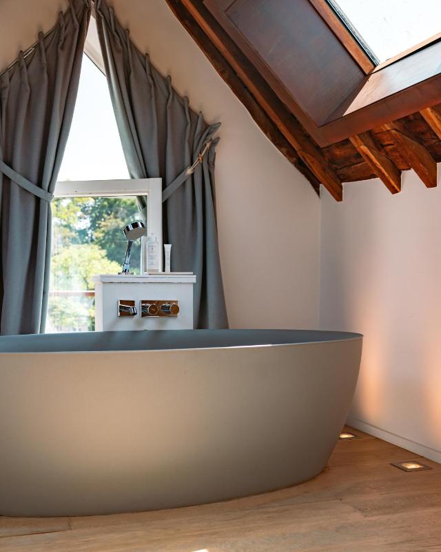 Suite with City View image 1