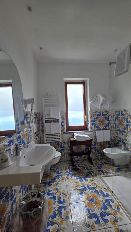 Suite with Sea View image 2