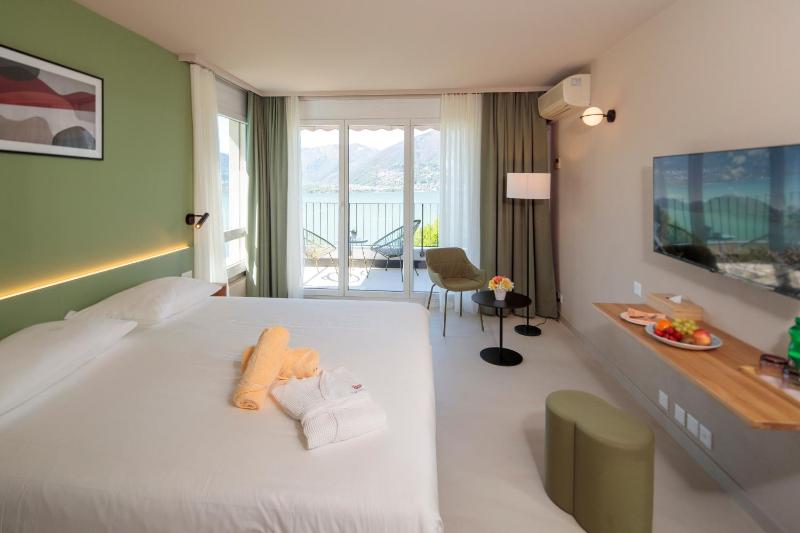Bellavista Deluxe Double Room with Balcony image 1