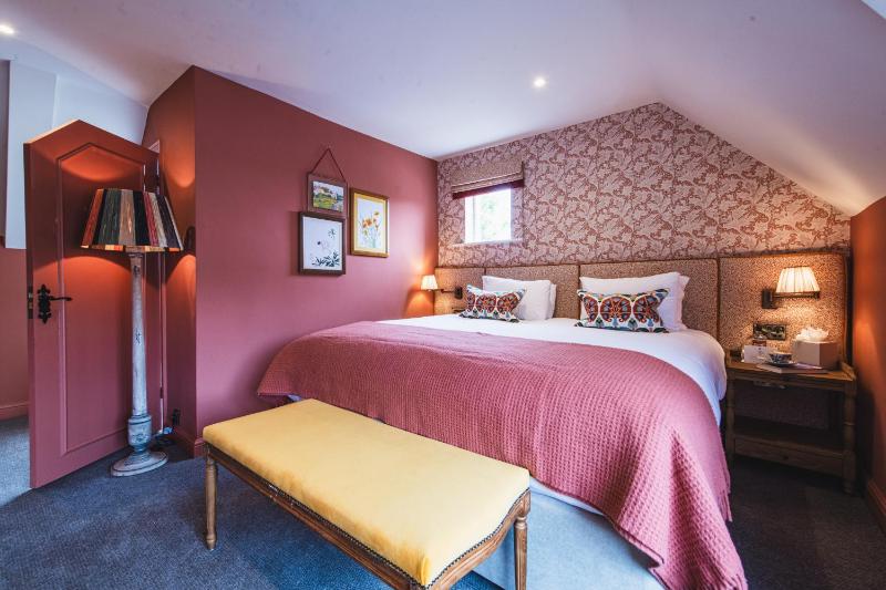 Double Room image 4