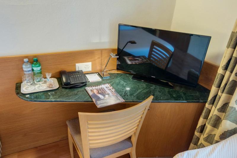 Small Grandlit Double Room with Balcony or Terrace image 4