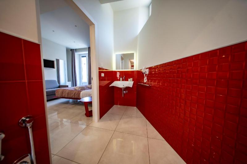 CATANIA LIVING ROOMS - image 42