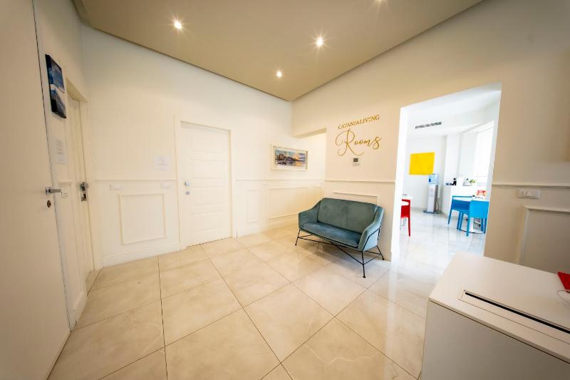 CATANIA LIVING ROOMS - image 47