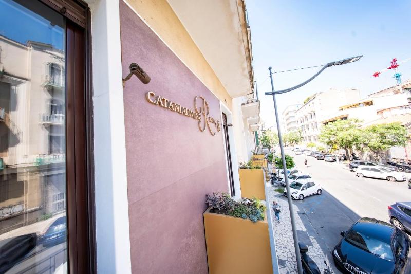 CATANIA LIVING ROOMS - image 23