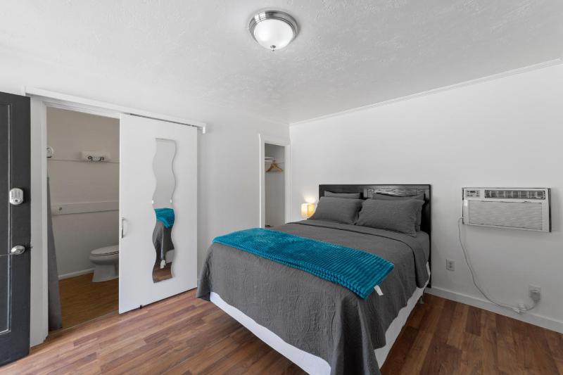 Atomic Short-Term Rentals - image 29
