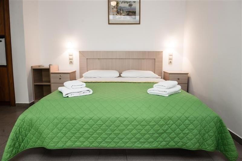 Standard Double Room image 2