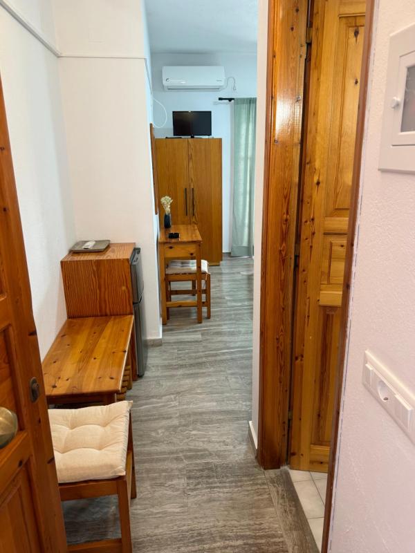 Triple Room with Balcony image 1