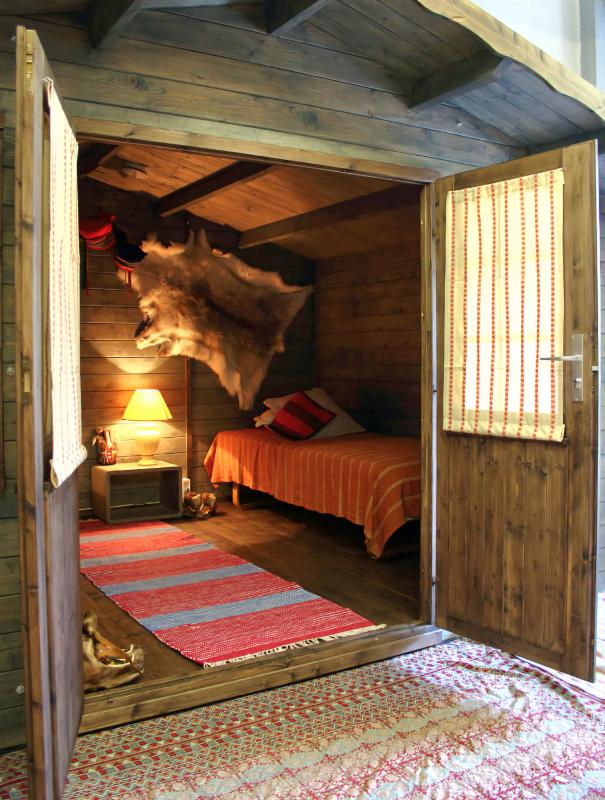 Economy Twin Room image 4