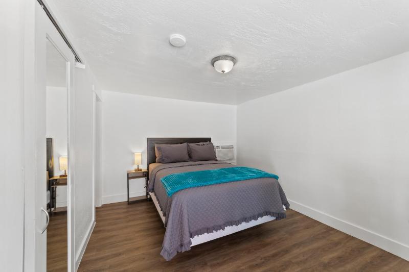 Atomic Short-Term Rentals - image 11