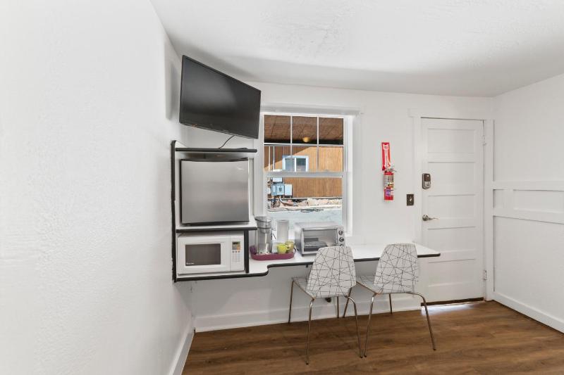Atomic Short-Term Rentals - image 22