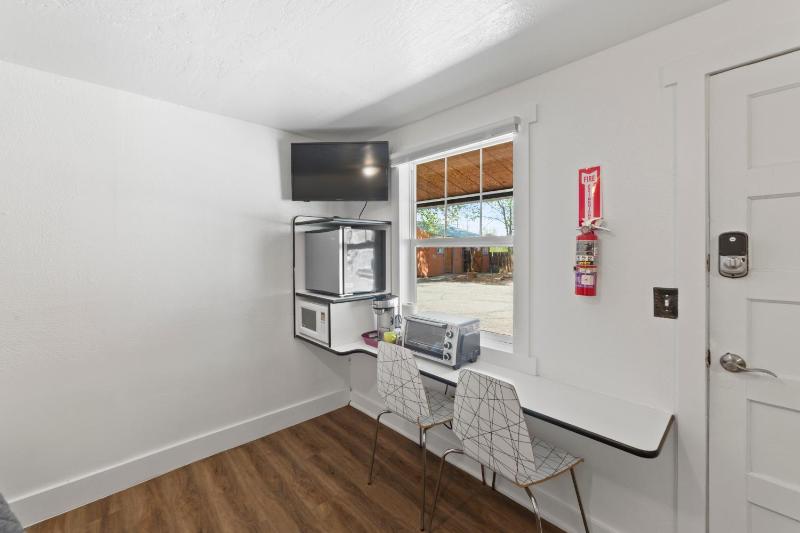 Atomic Short-Term Rentals - image 35