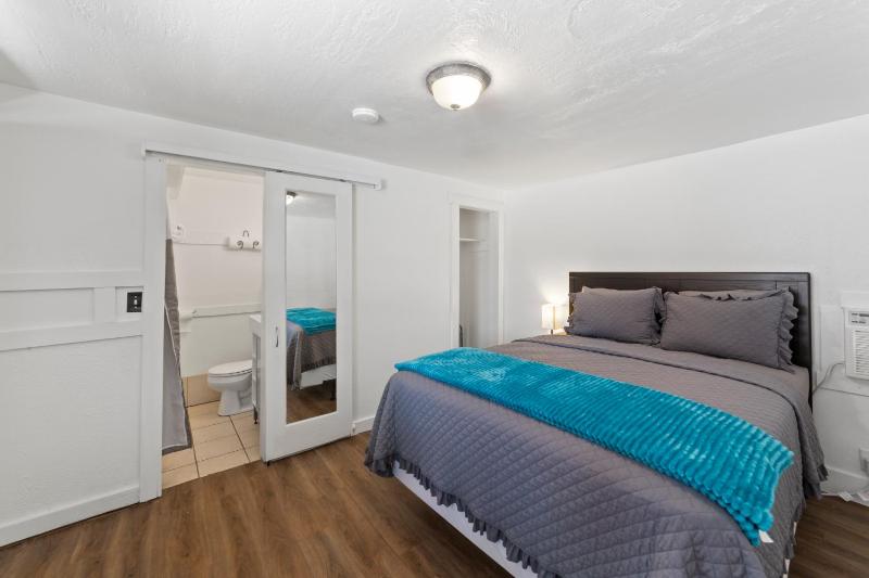 Atomic Short-Term Rentals - image 27