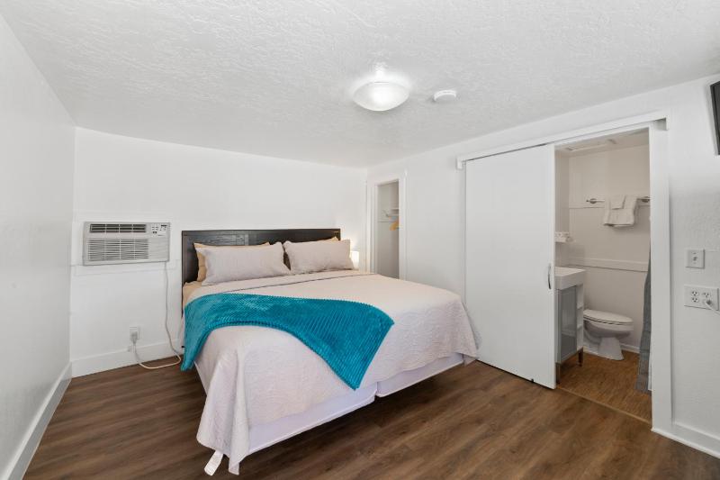 Atomic Short-Term Rentals - image 5