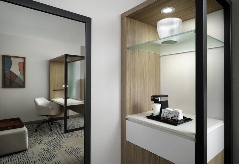 King Suite with Sofa Bed image 4
