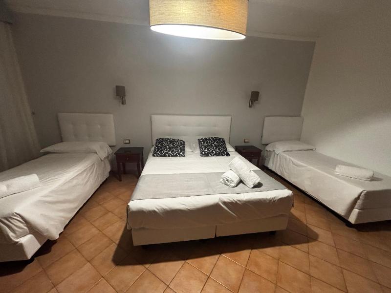 Quadruple Room image 3