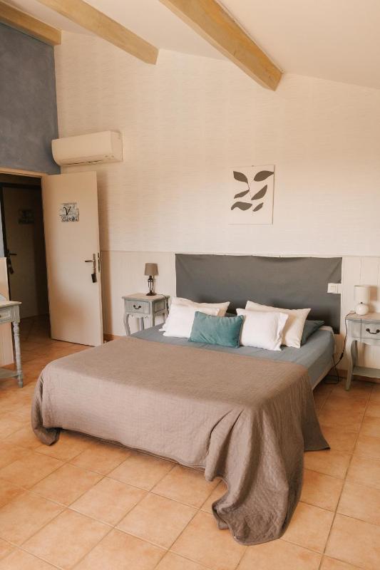 Prestige Double Room with Private Bathroom image 1