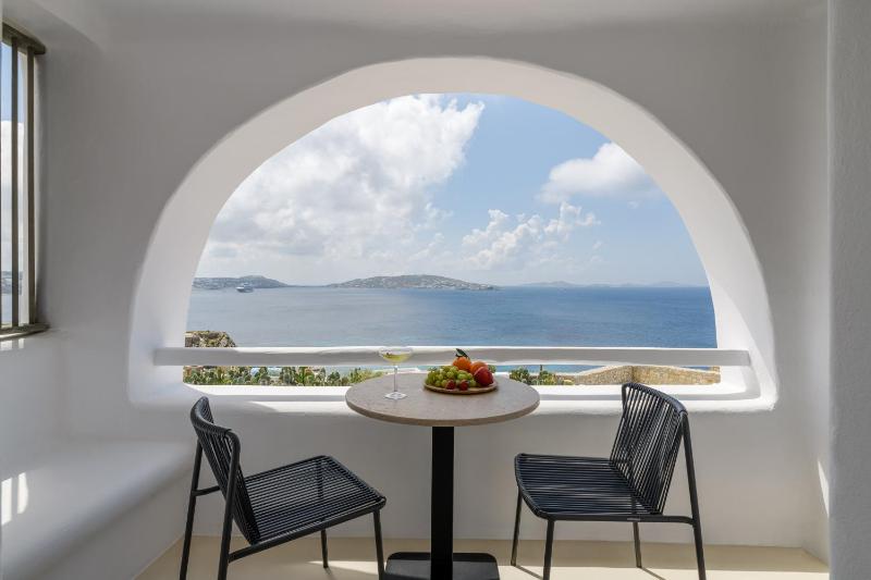 Deluxe Sea View Room image 1