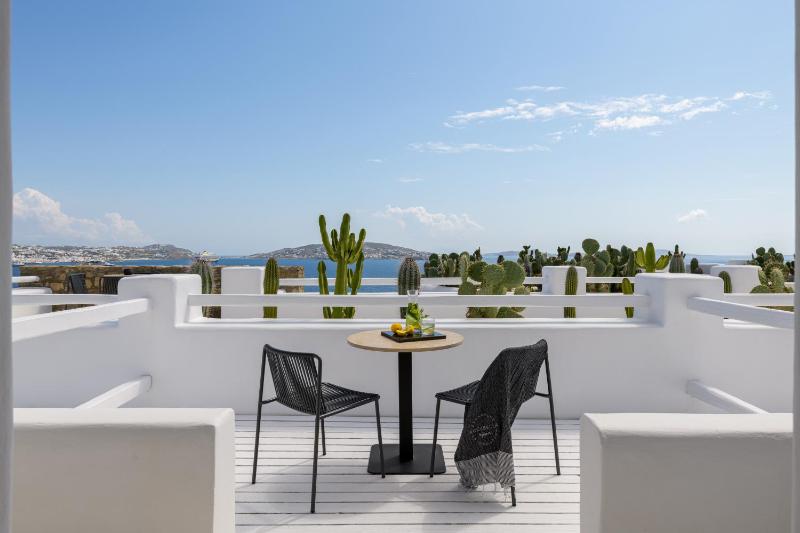 Superior Sea View Room image 1