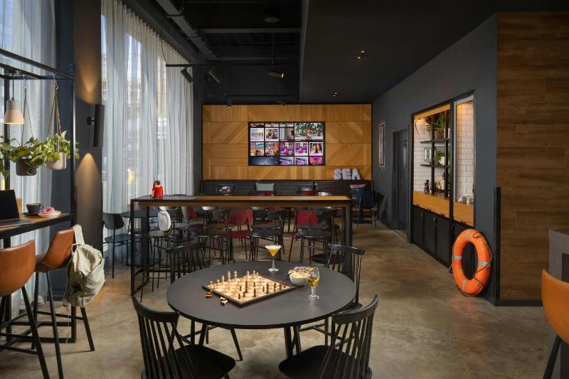 Moxy Southampton - image 37
